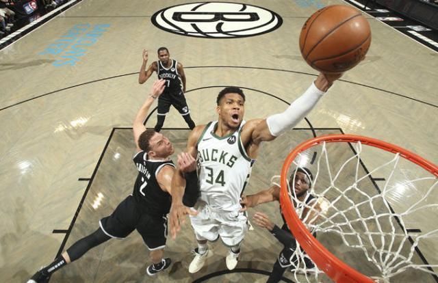 世界杯赛事直播平台-生涯代表作！字母哥能就此成为季后赛超巨吗？